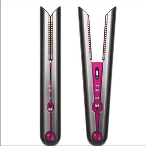 Dyson corrals straightener